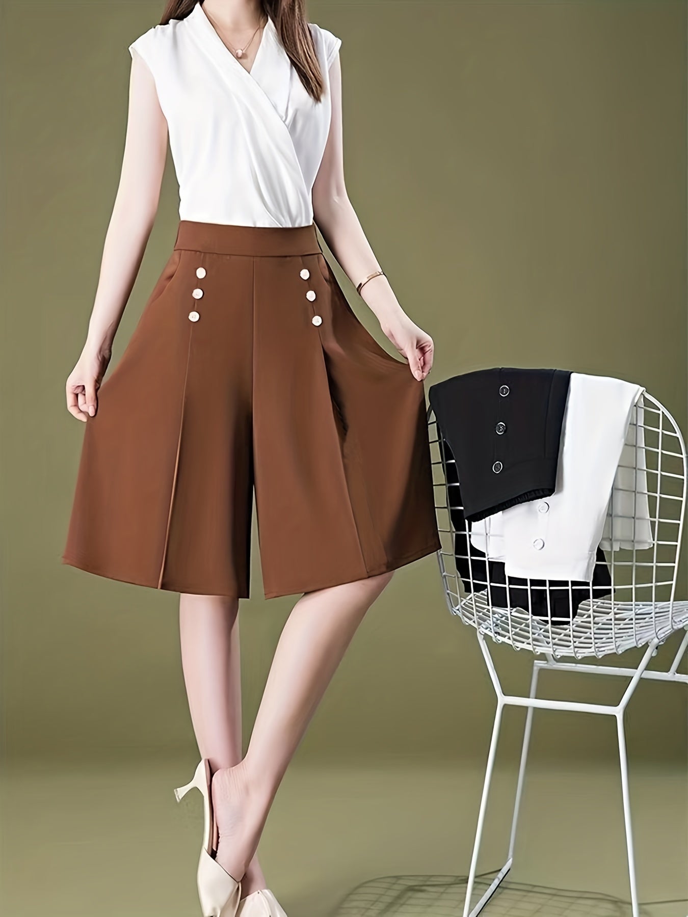 Elegante Braune Shorts mit Knöpfen - Nora