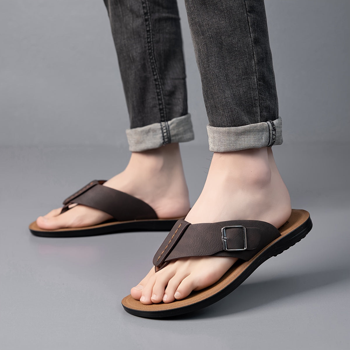 Schwarze Flip-Flops mit Schnalle - Leo