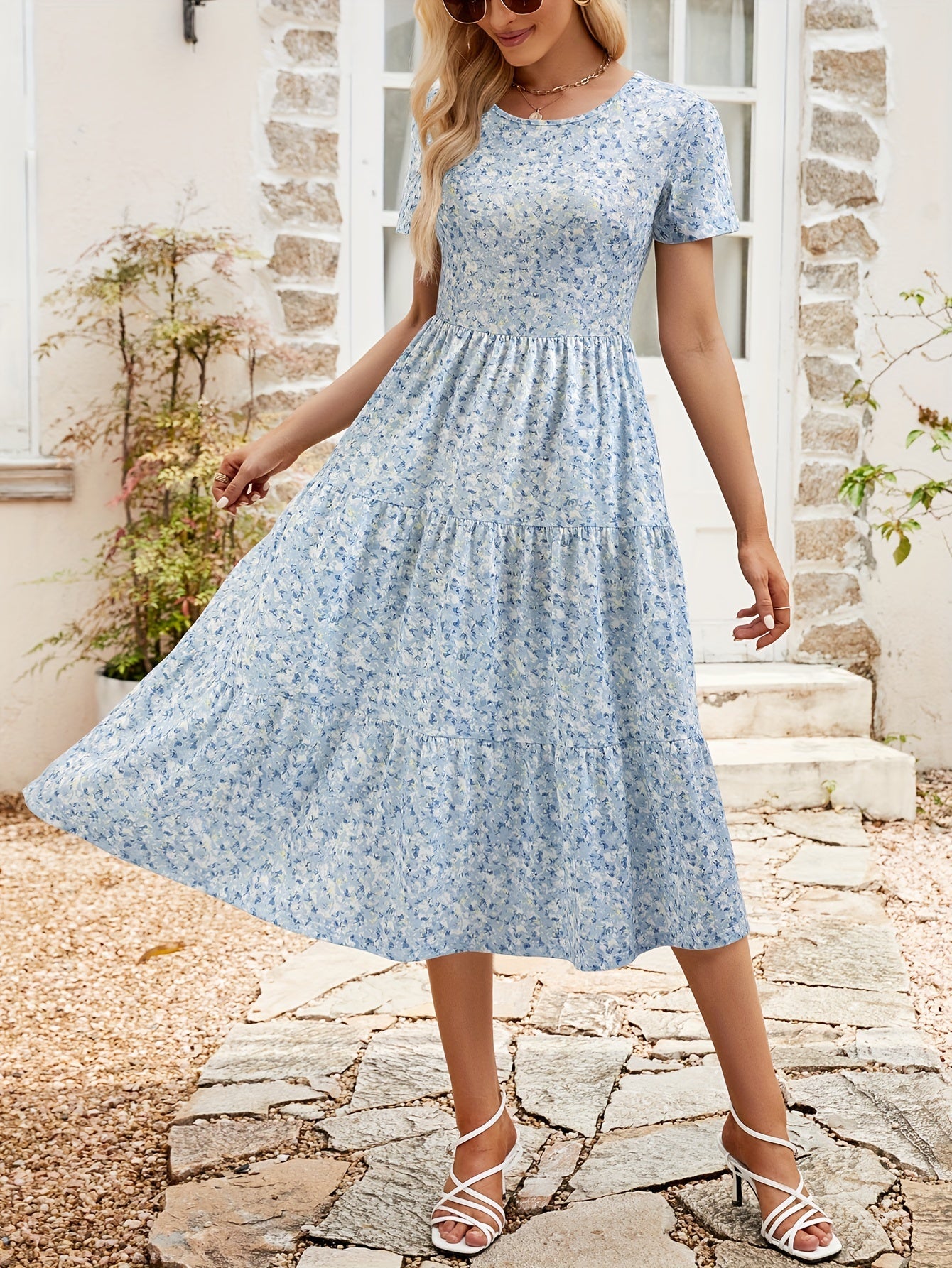 Blaues Blumenkleid mit Rüschen - Mia