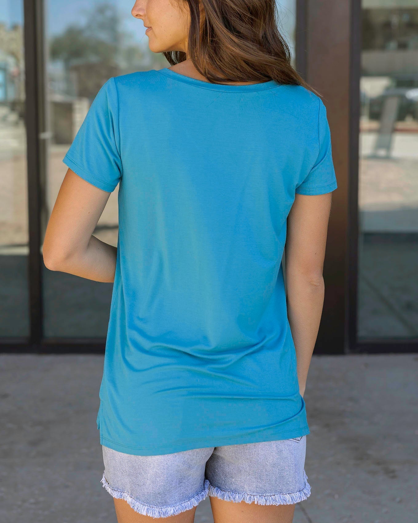 Maya Chic: Aquablau T-Shirt mit Brusttasche