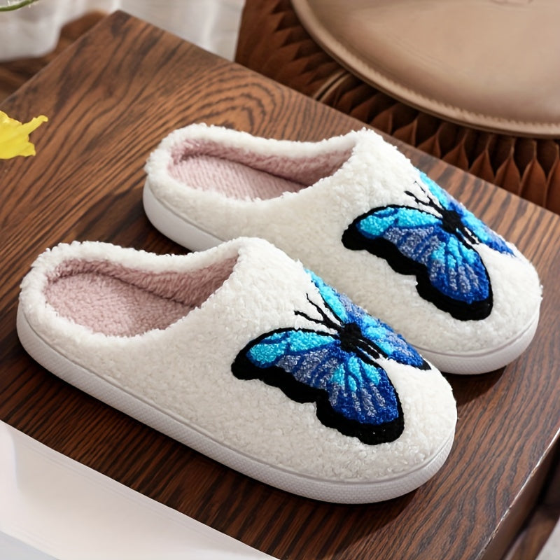 Hausschuhe Weiß – Flauschige Slipper mit Blauem Schmetterlingsmotiv