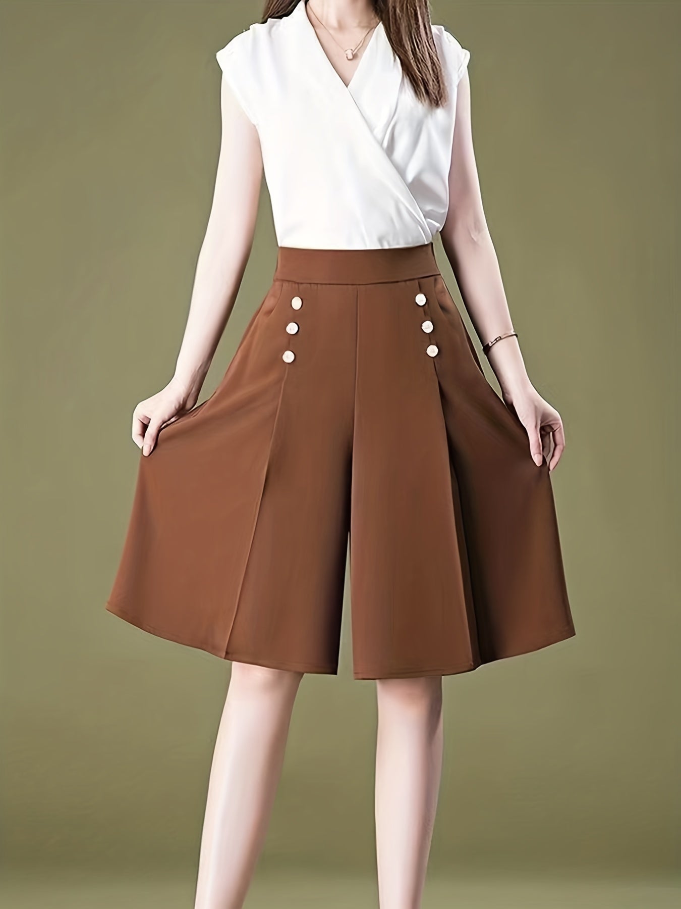 Elegante Braune Shorts mit Knöpfen - Nora