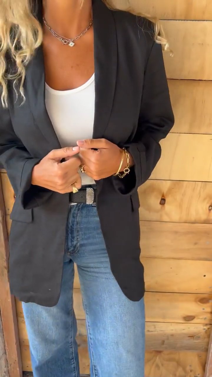 Lena's Klassischer Weißer Blazer