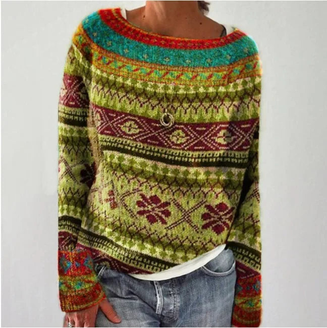 TrendPullover: Star border & charm accents